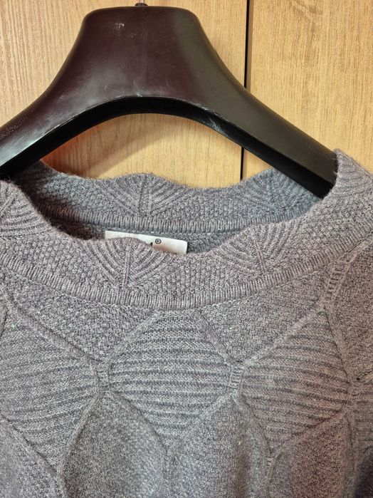 Sweterek damski z ozdobną nitką XXL