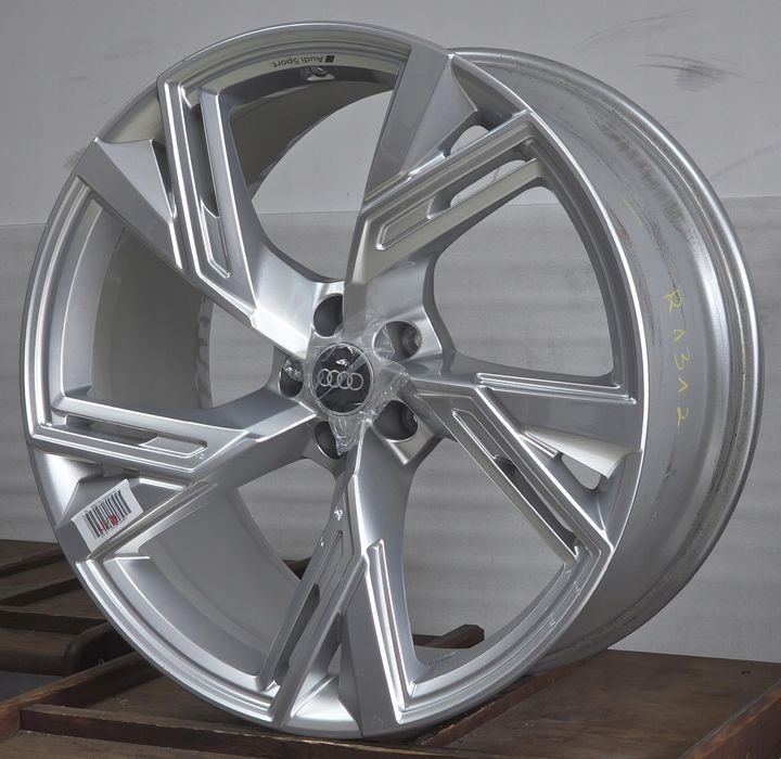 Oryginalna Felga Audi Rs6 Rs7 Q8 Sq8 4K0601025R 22 Cale