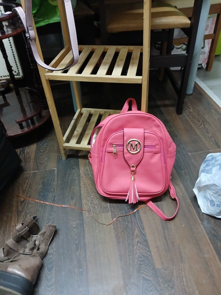 Mochila rosa choque