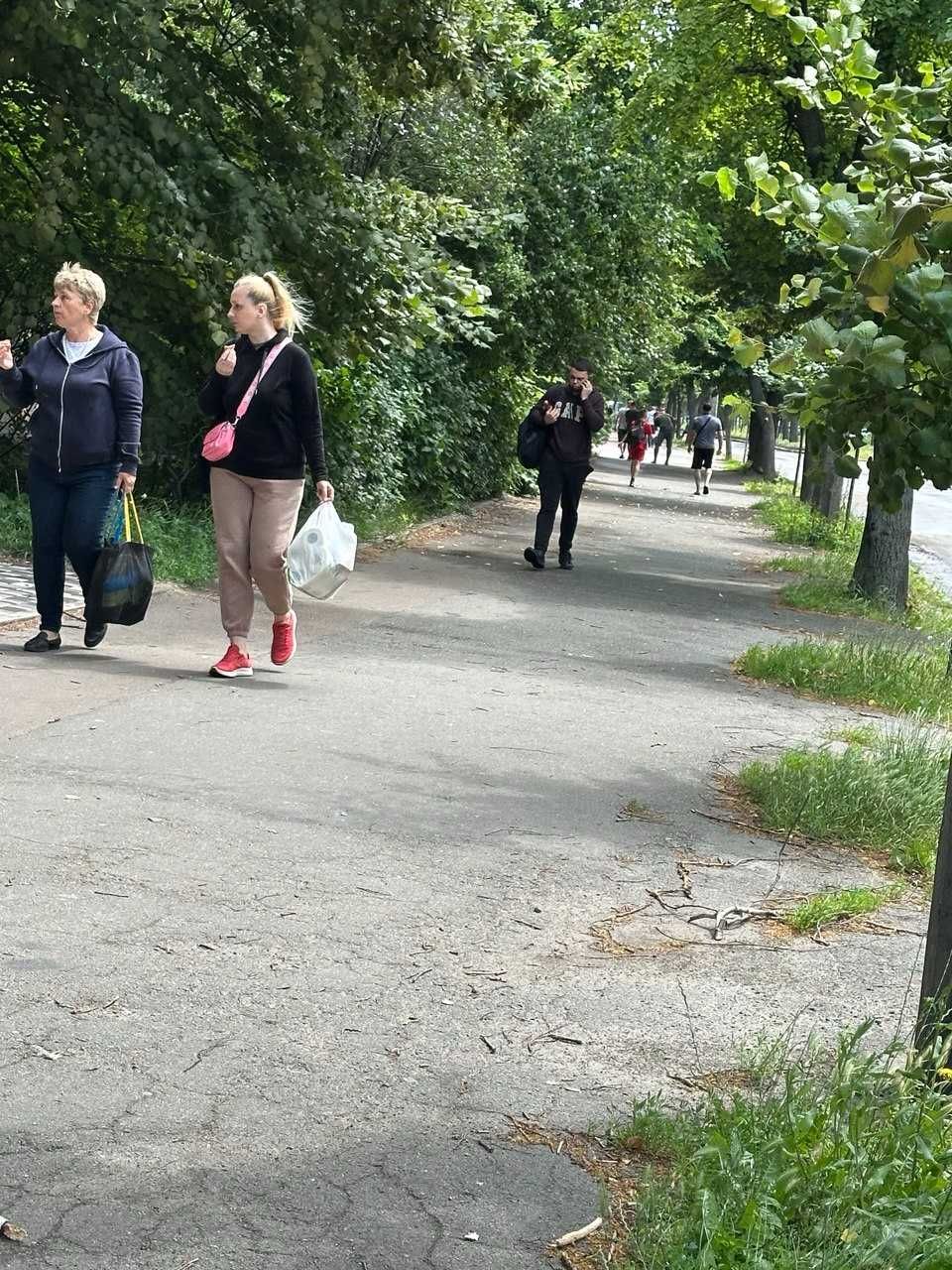 Здам фасад 27м2 на великому Перехресті  Василенко/Гавела перед АТБ