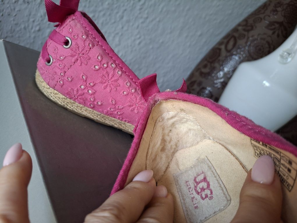 Ugg Australia haftowane  espadryle damsjie 37