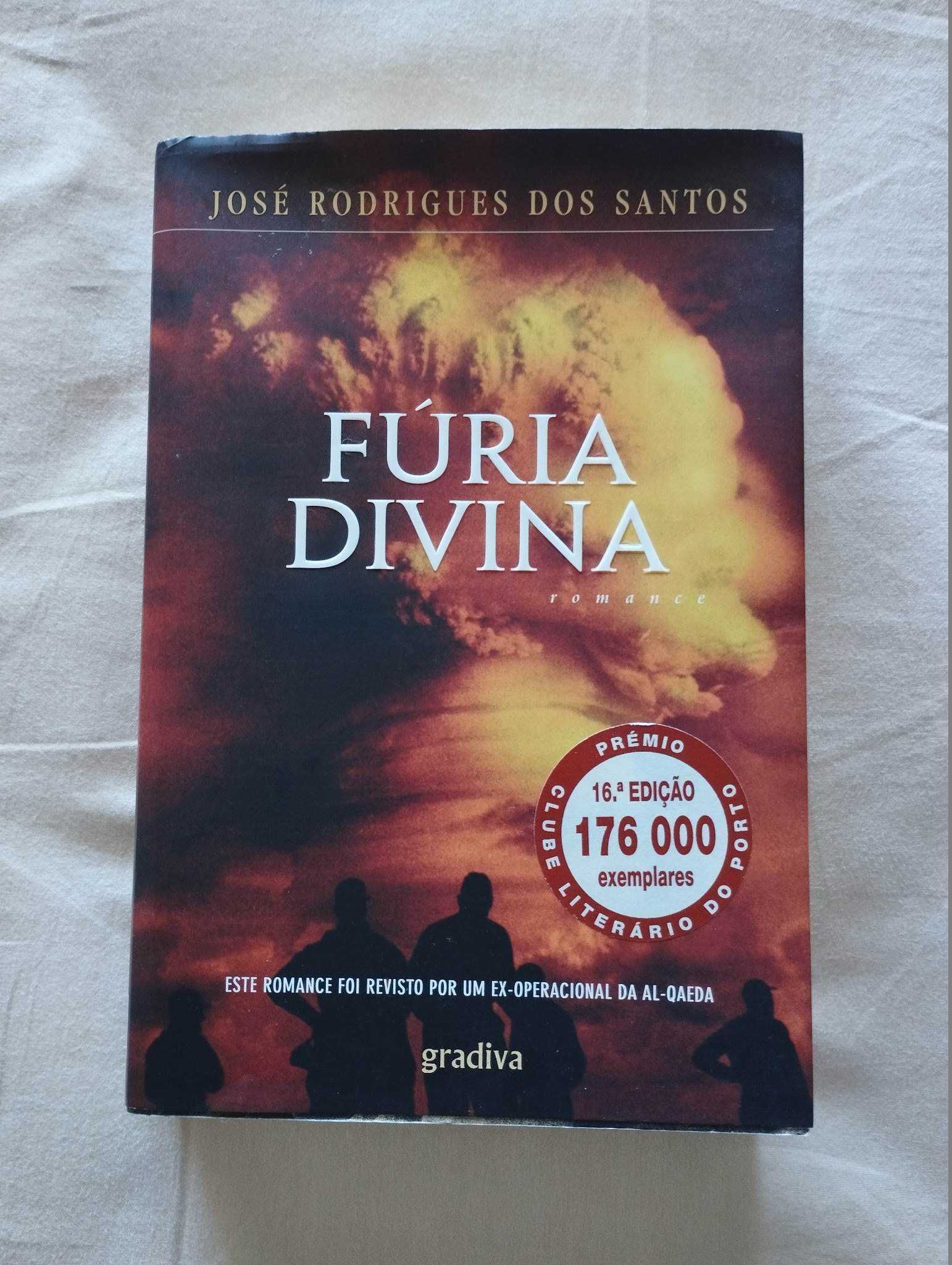 Conjunto variado de livros: livros clássicos, ficção cientifica, etc