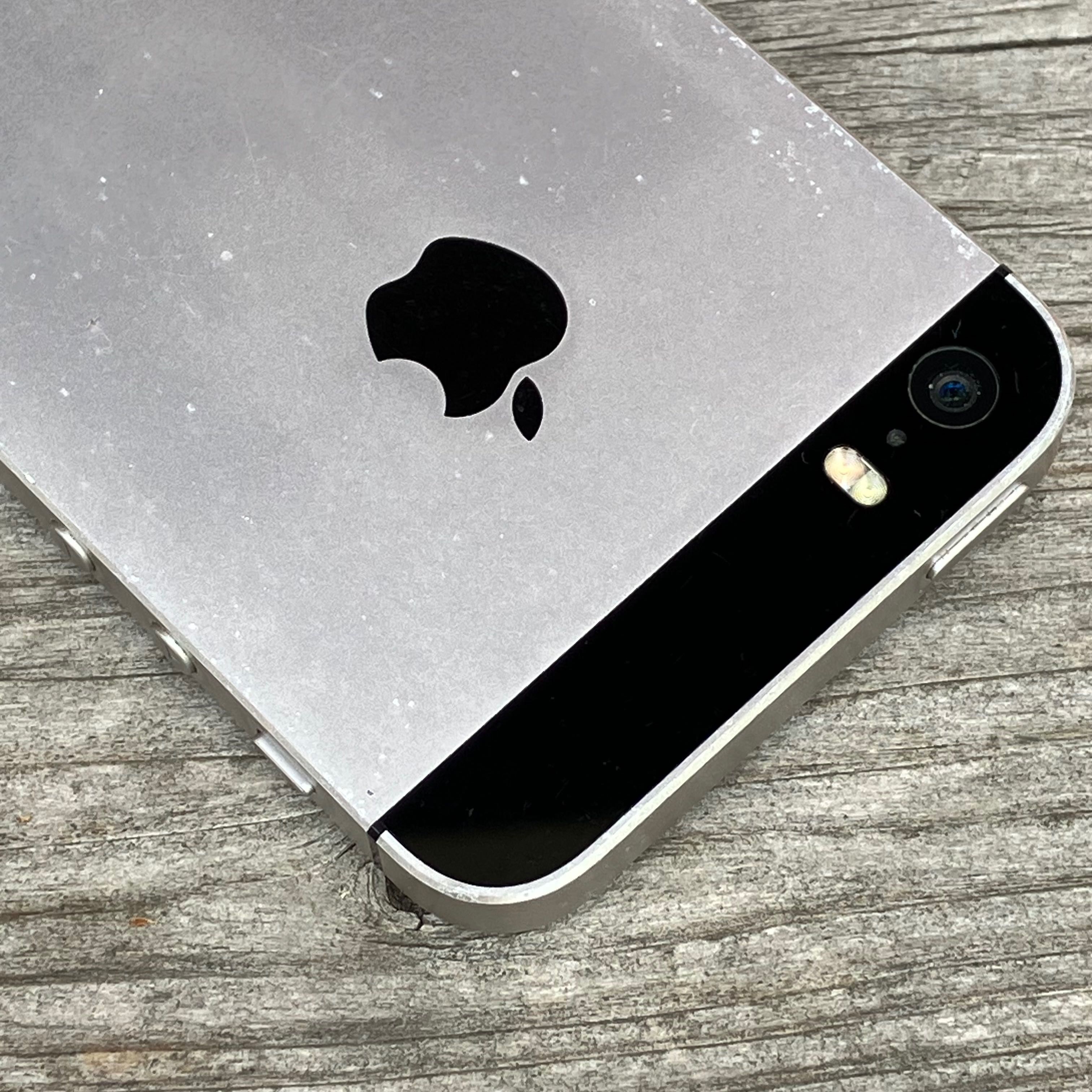 Apple iPhone SE w pełni sprawny, nowa bateria