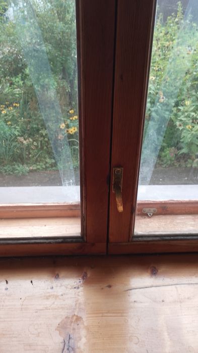 Вікно двохстворчате з рамою