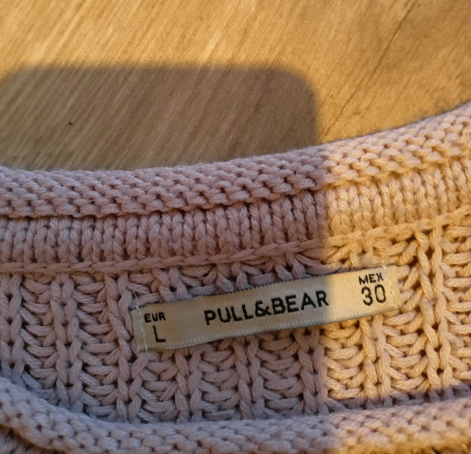 Ciepły sweterek damski pull&bear