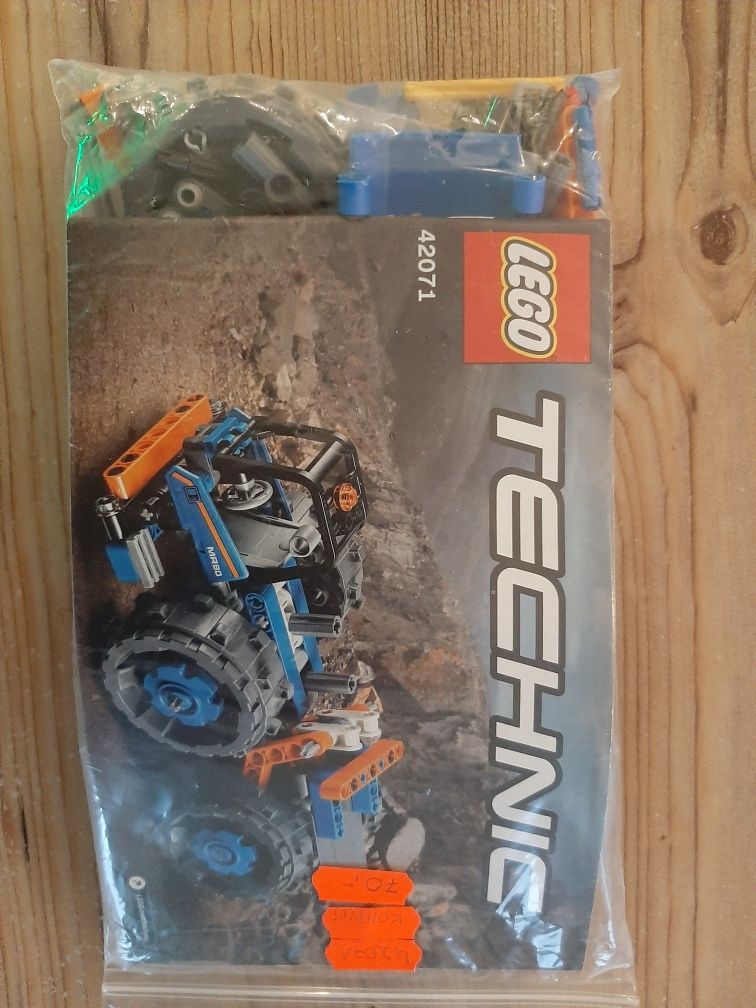 zestaw lego technic 42071