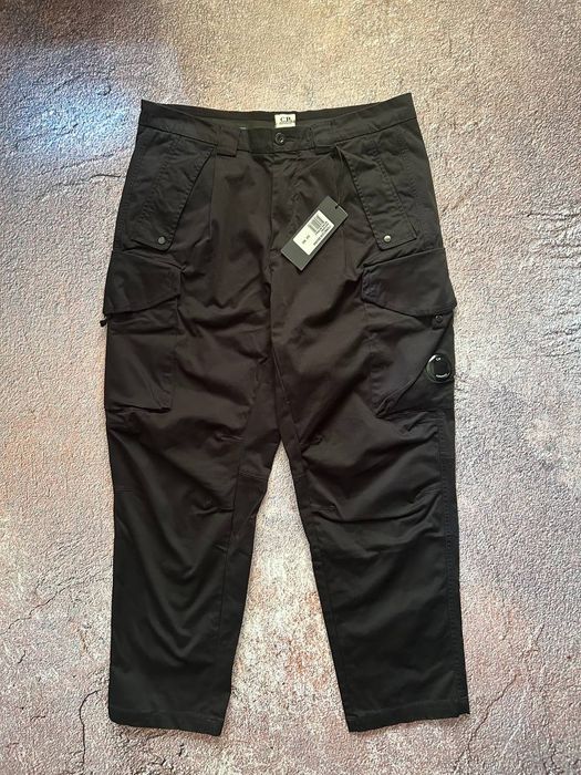 Штани С.P. Company STRETCH SATEEN Ergonomic Lens cargo pants black