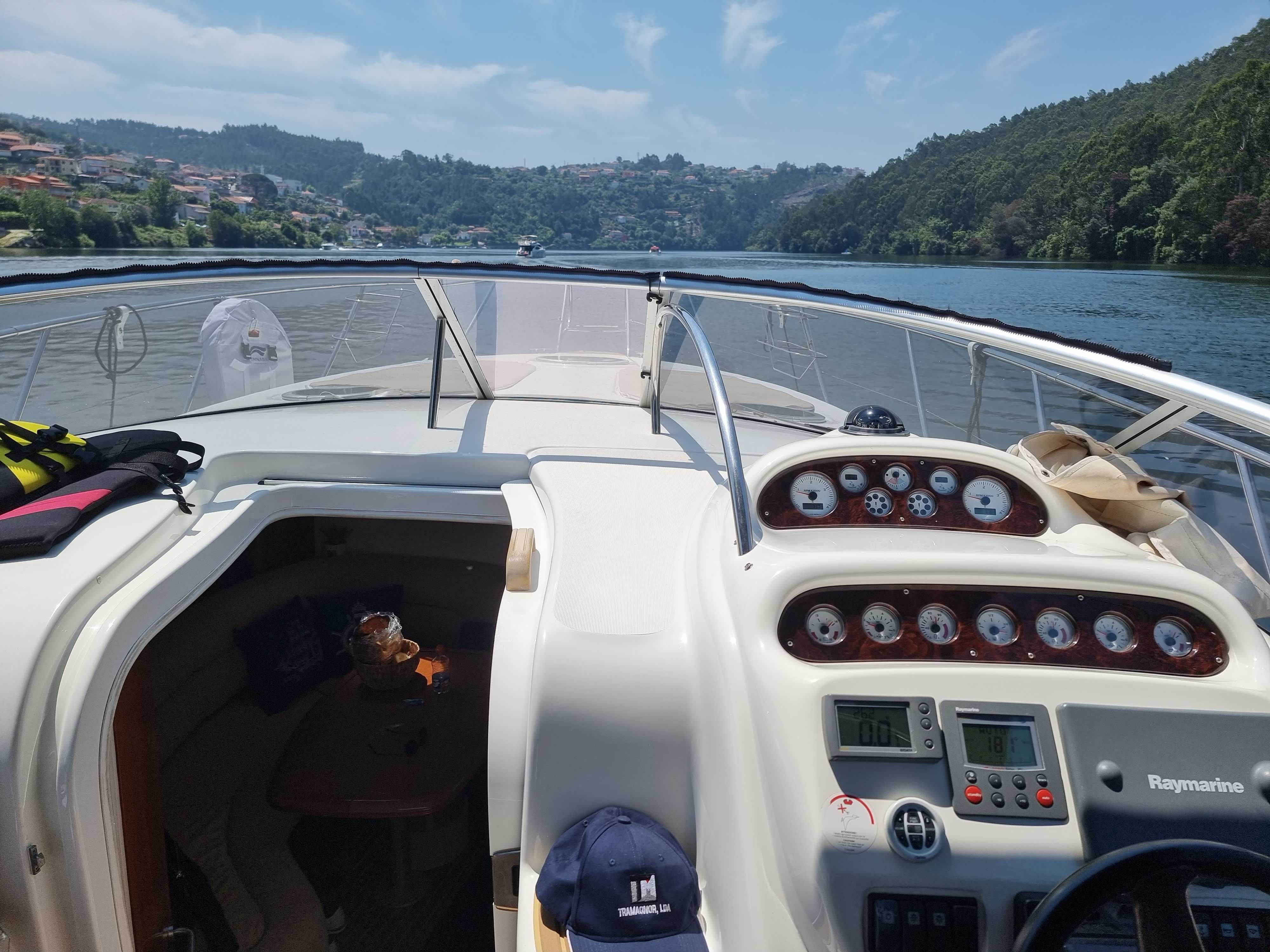 Barco Cranchi zaffiro 34 com muitos extras e muito novo