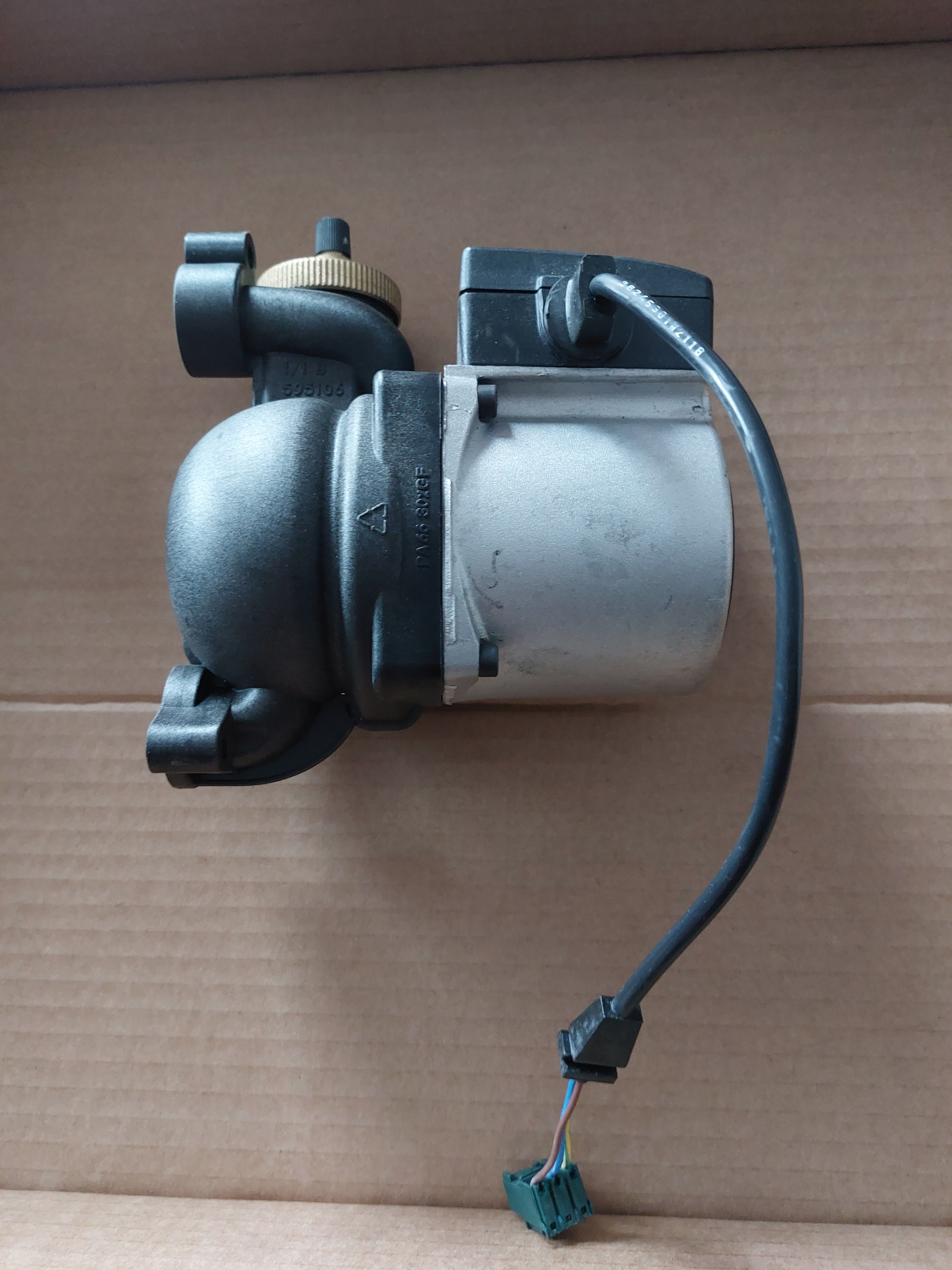 Pompa Vaillant VP5/2 zamiennik Wilo VASL 15/6-2