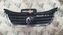 Решітка радіатора Volkswagen Touran 2003 з хромом