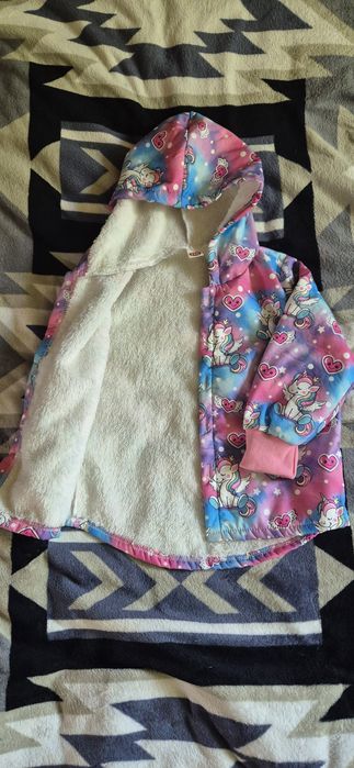 Вітровка осіння з єдинорогами