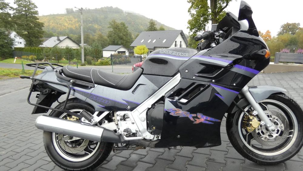 Suzuki GSX-F - Katana GSX -1100EF stan oryginalny . niski przebieg. bez korozji