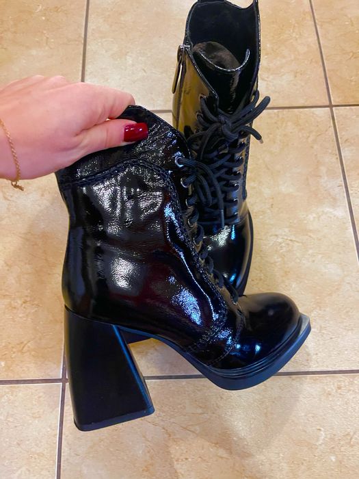 Ботинки лаковые каблук vitto rossi