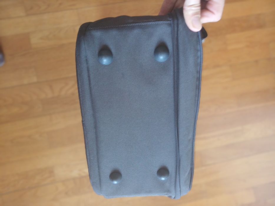 Necessaire marca Delsey excelente estado