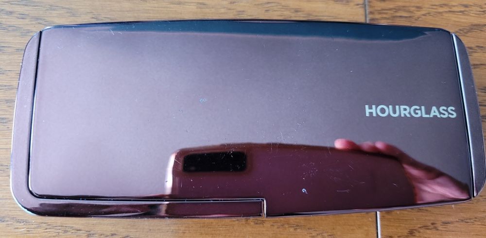 Paleta Hourglass Ambient dim light