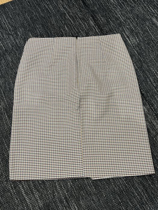 Юбка довжині міді (до колін/трішки може заходити)  в гусячу лапку