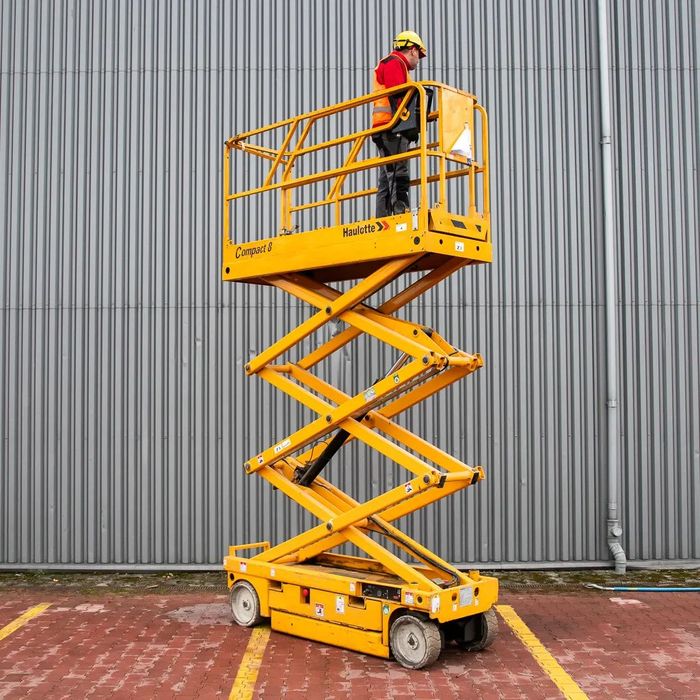 Haulotte Compact 8  Podnośnik nożycowy zwyżka Haulotte Compact 8