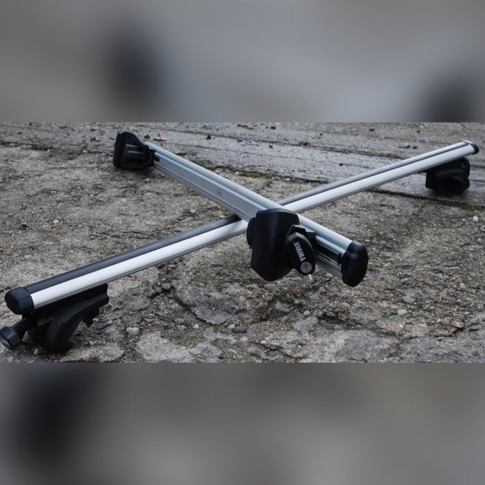 Thule, aluminiowy bagażnik dachowy,typ Aero, do mocowania na relingach