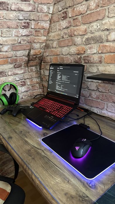 Acer Nitro AN515-54 gtx 1660 i5 9300h