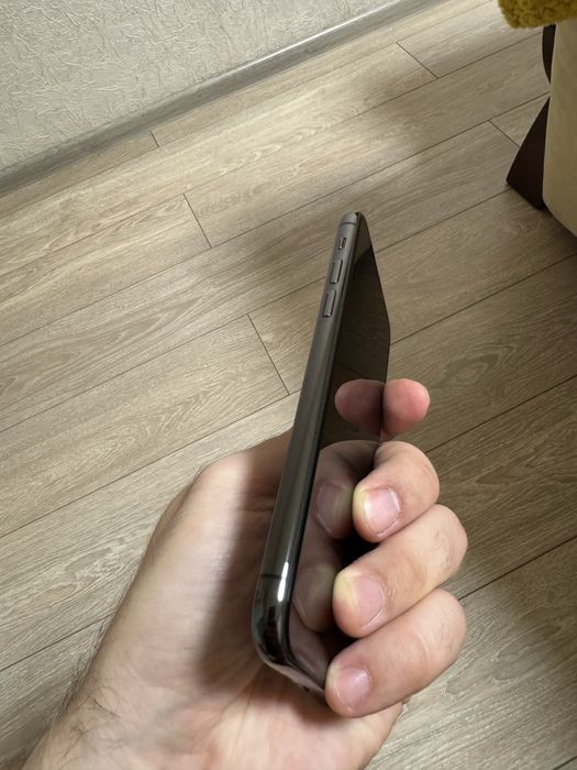 Продам iphone 11 pro 64gb