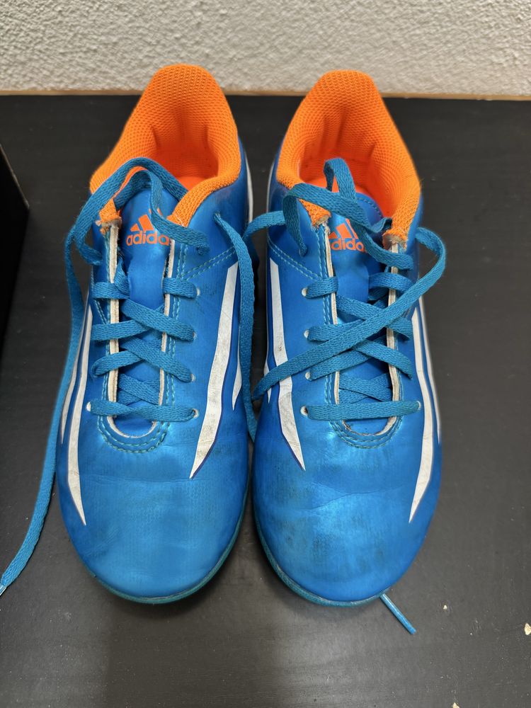 Chuteiras futebol criança