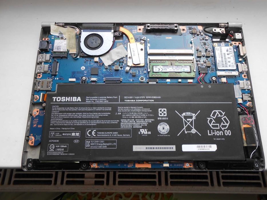 laptop Toshiba Z30    4300 U 2,0GHZ   SSD 128GB