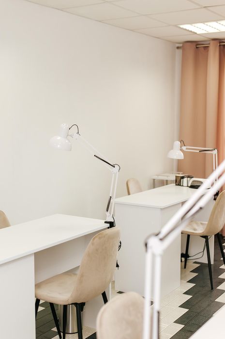 Оренда майстра манікюру