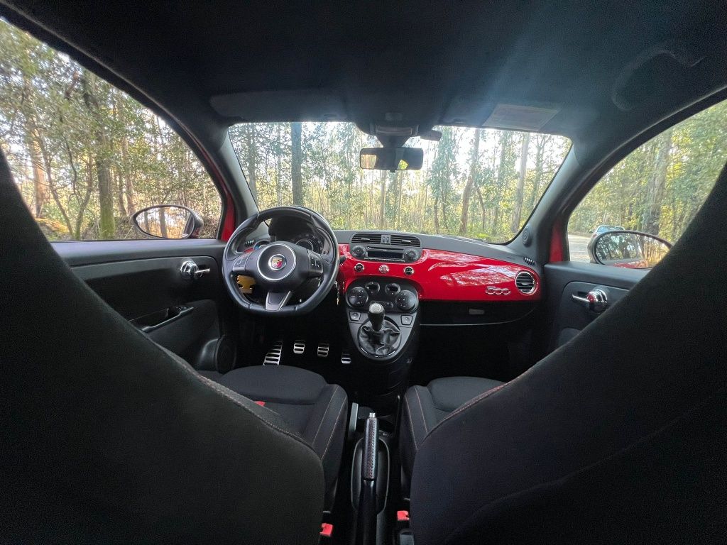 Fiat 500 abarth.
