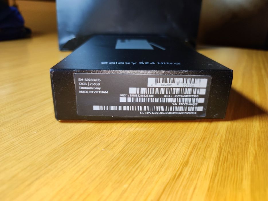 Samsung S24 ultra LACRADO 256gb