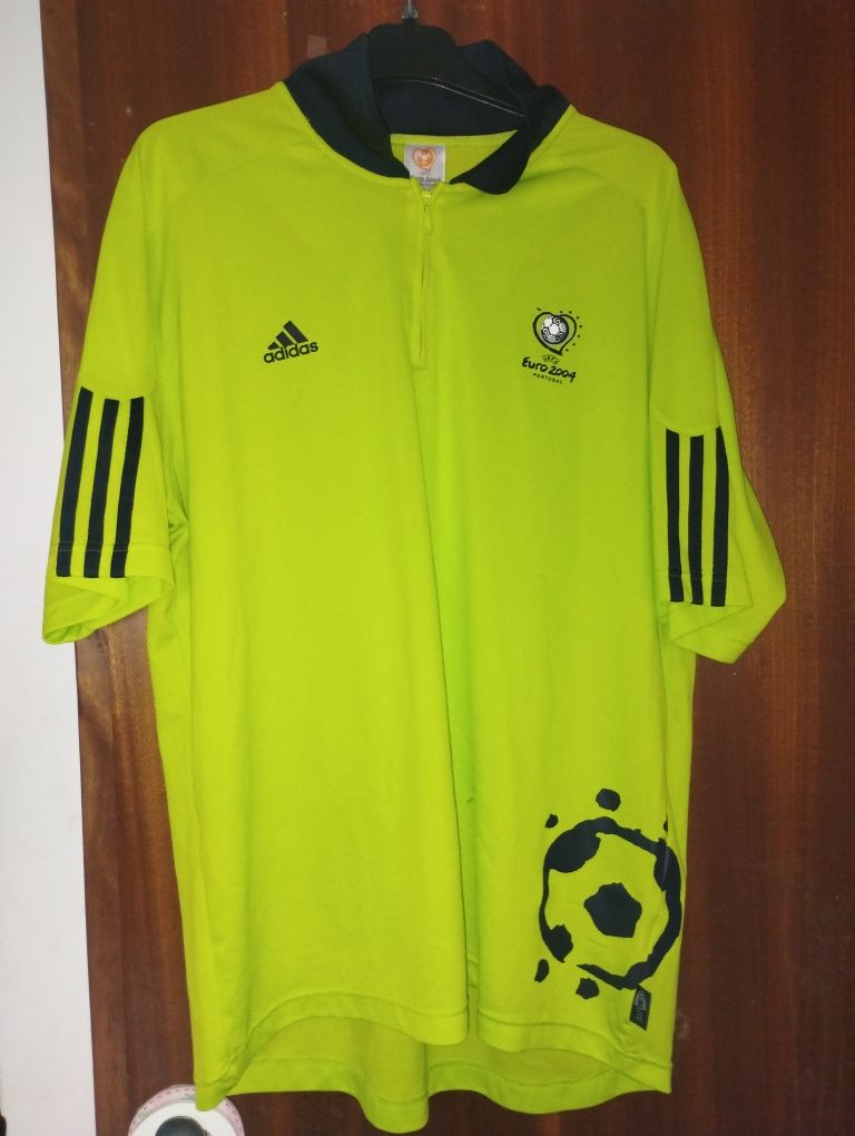 Roupa oficial euro 2004