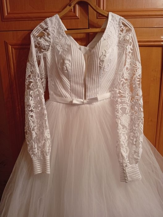 Весільна сукня ,гіпюр