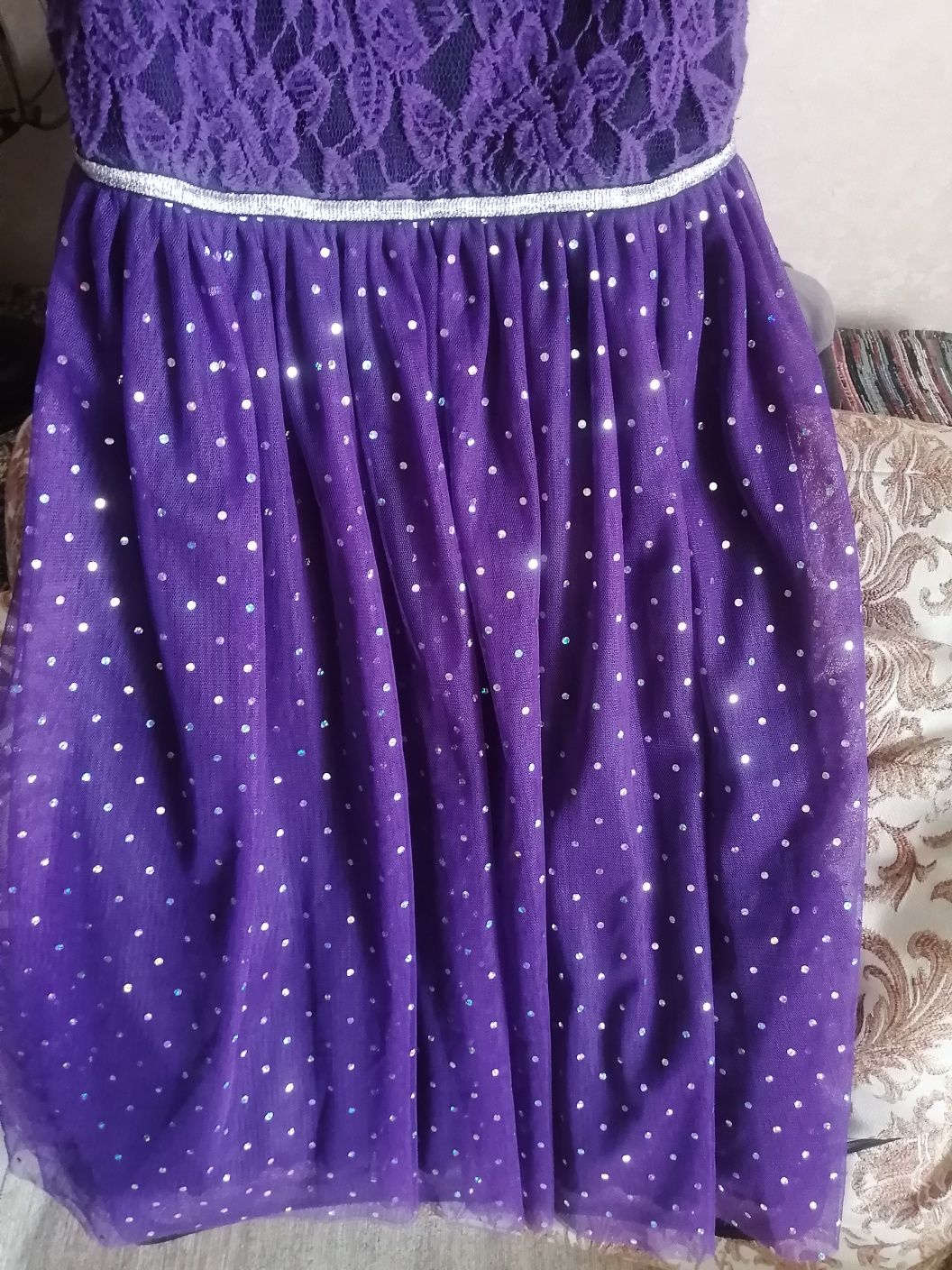Нарядное сиреневое (фиолетовое) платье на девочку 9-10 лет, р. 140-146