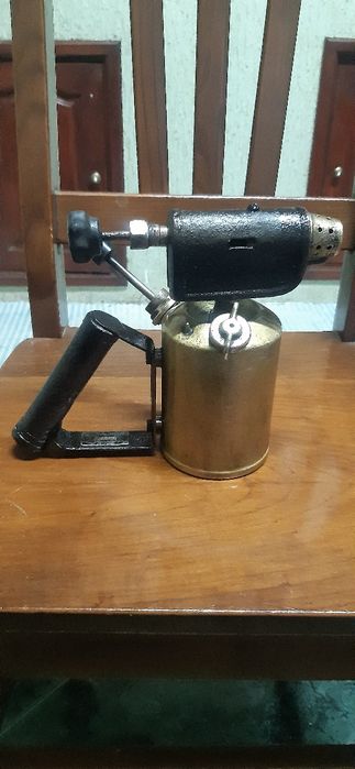 Maçarico muinto antigo em bom estado