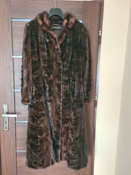Śliczne futro z norek
