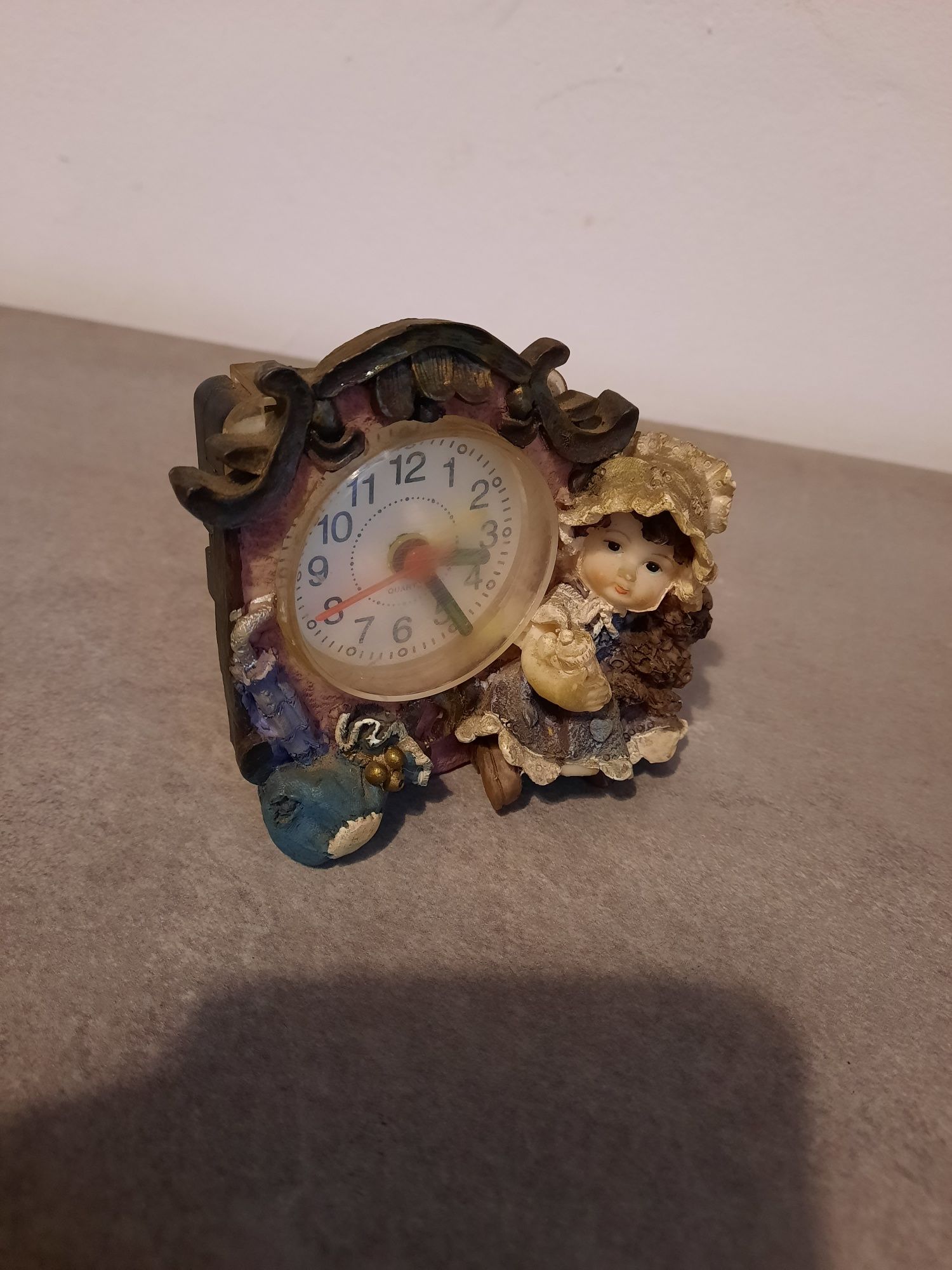 Ładny porcelanowy zegarek PRL