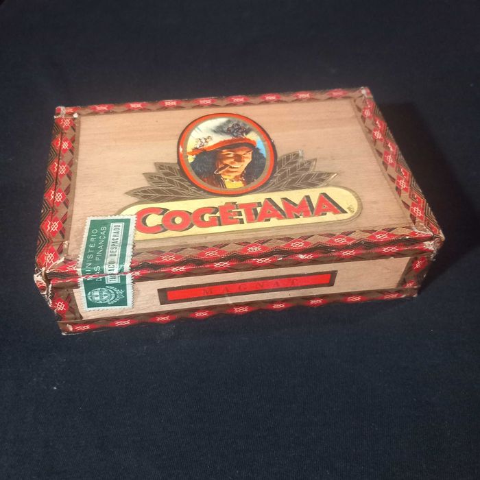 Antiga caixa de charutos