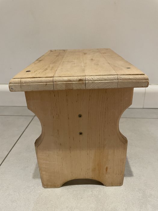 Taboret podnóżek mały stolik drewniany w świetnym stanie