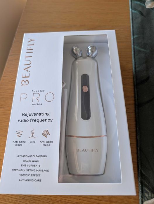 Nowy B-Booster PRO masażer z falami RF, mezoterapia bezigłowa