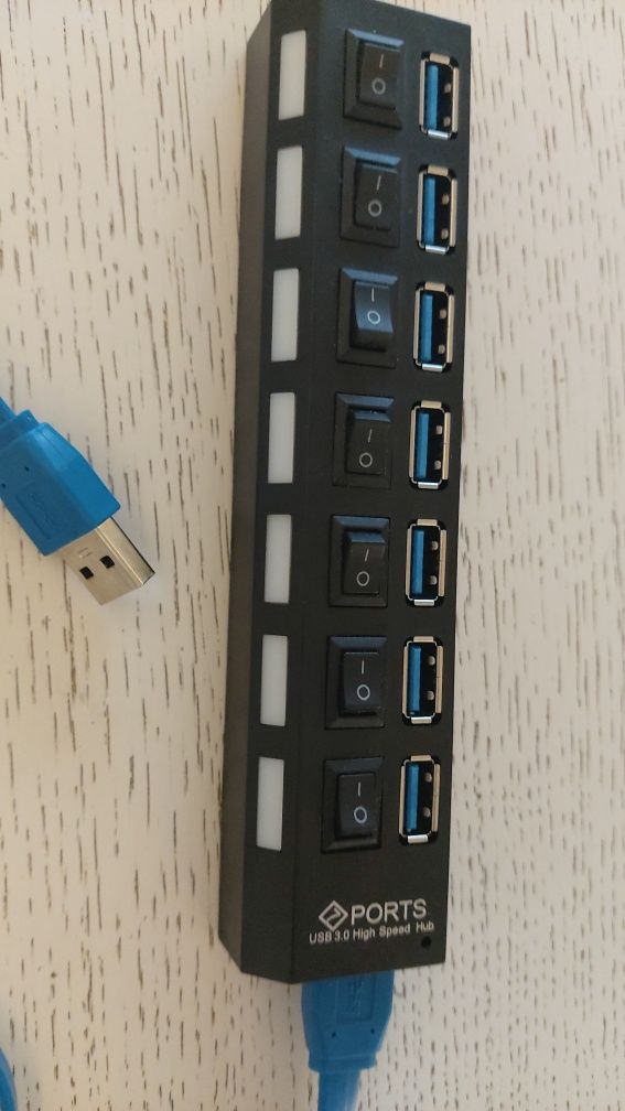 Port USB 3.0 Hub z wyłącznikami