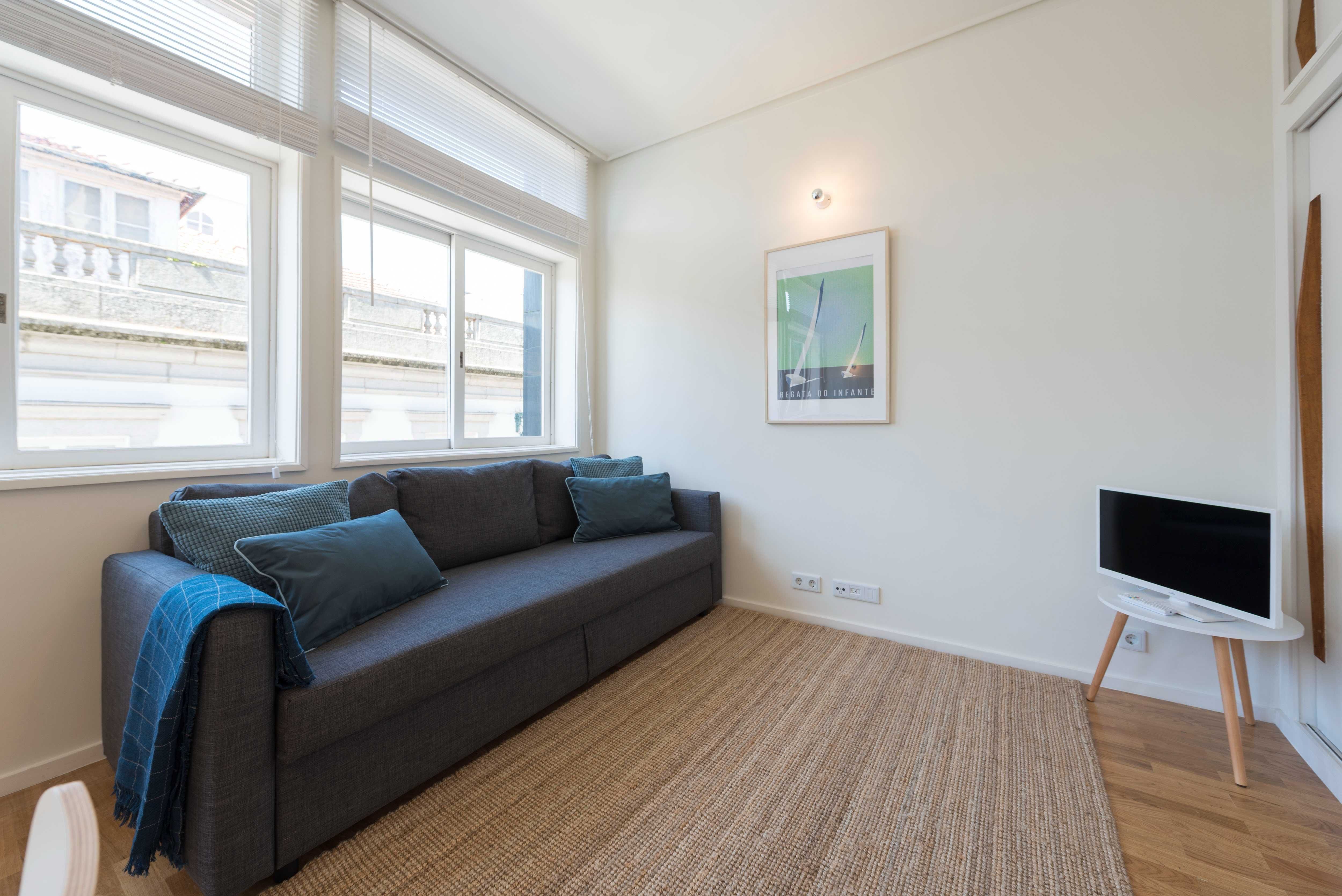 Apartamento T1 à Praça de Carlos Alberto no Porto.