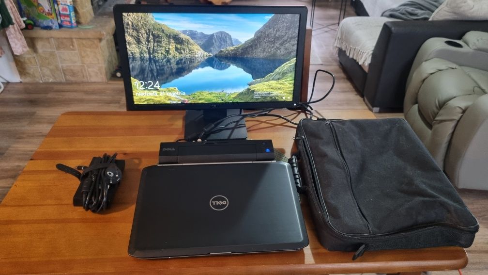 Laptop Dell LATITUDE E5420 i5 4GB/256GB SSD+Monitor 20"+stacja dokując