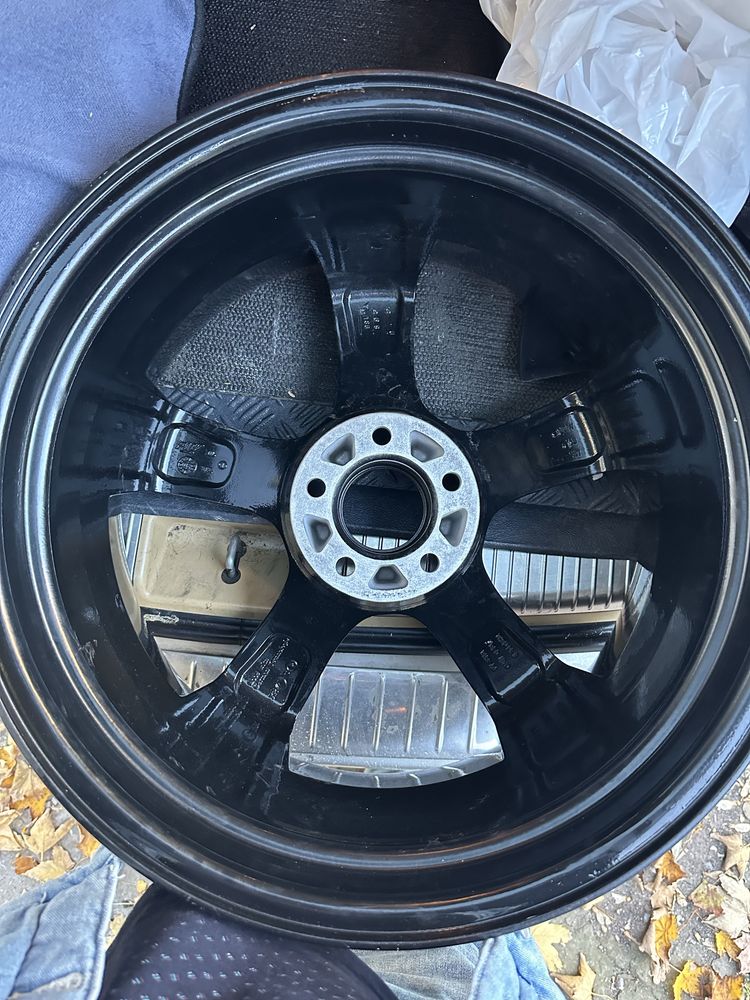 Felgi po renowacji 5x112  18”  plus sruby mercedes i 20” amg