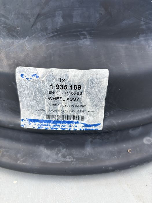 Komplet felg stalowych Ford Transit Toureno Courier 15”