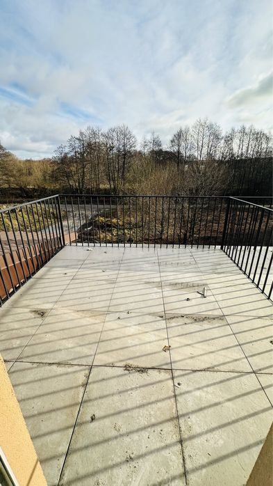 Wynajmę BEZCZYNSZOWĄ kawalerkę z BALKONEM bardzo dobra lokalizacja