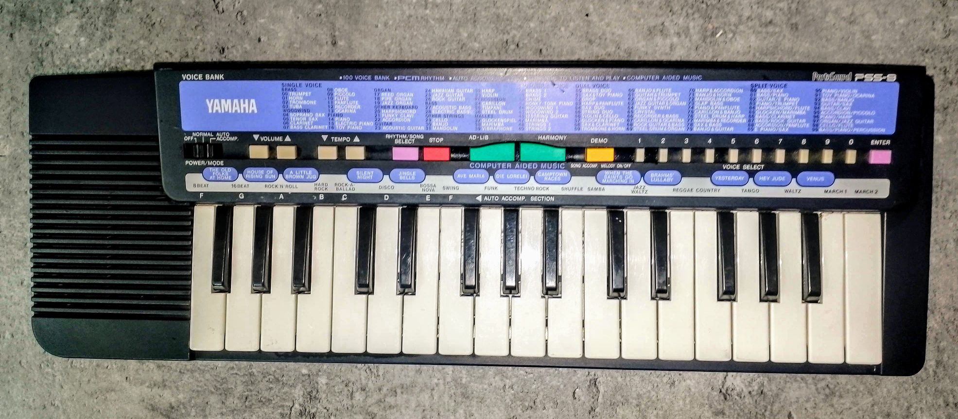 YAMAHA PSS-9 keyboard dla dzieci, stan idealny.