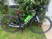 Size L (57 cm) Scott Solace carbon road bike in excellent condition