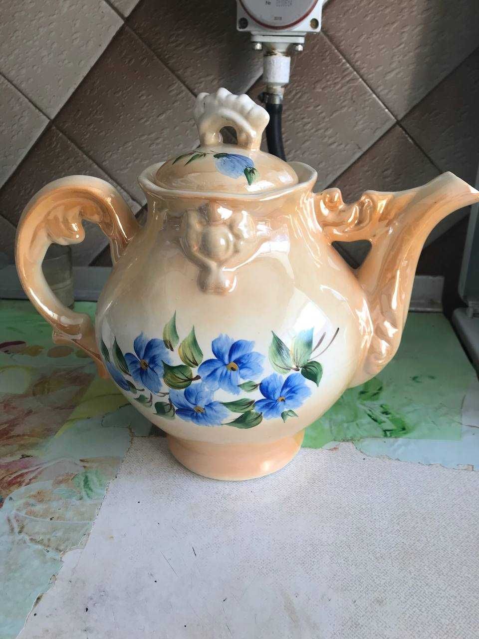 Чайник (керамика,каменобродский фарфоровый завод) 1960-1970 годов