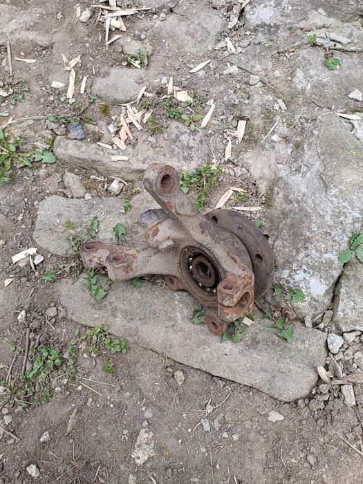 Продам ступици Рено кенго 1.9