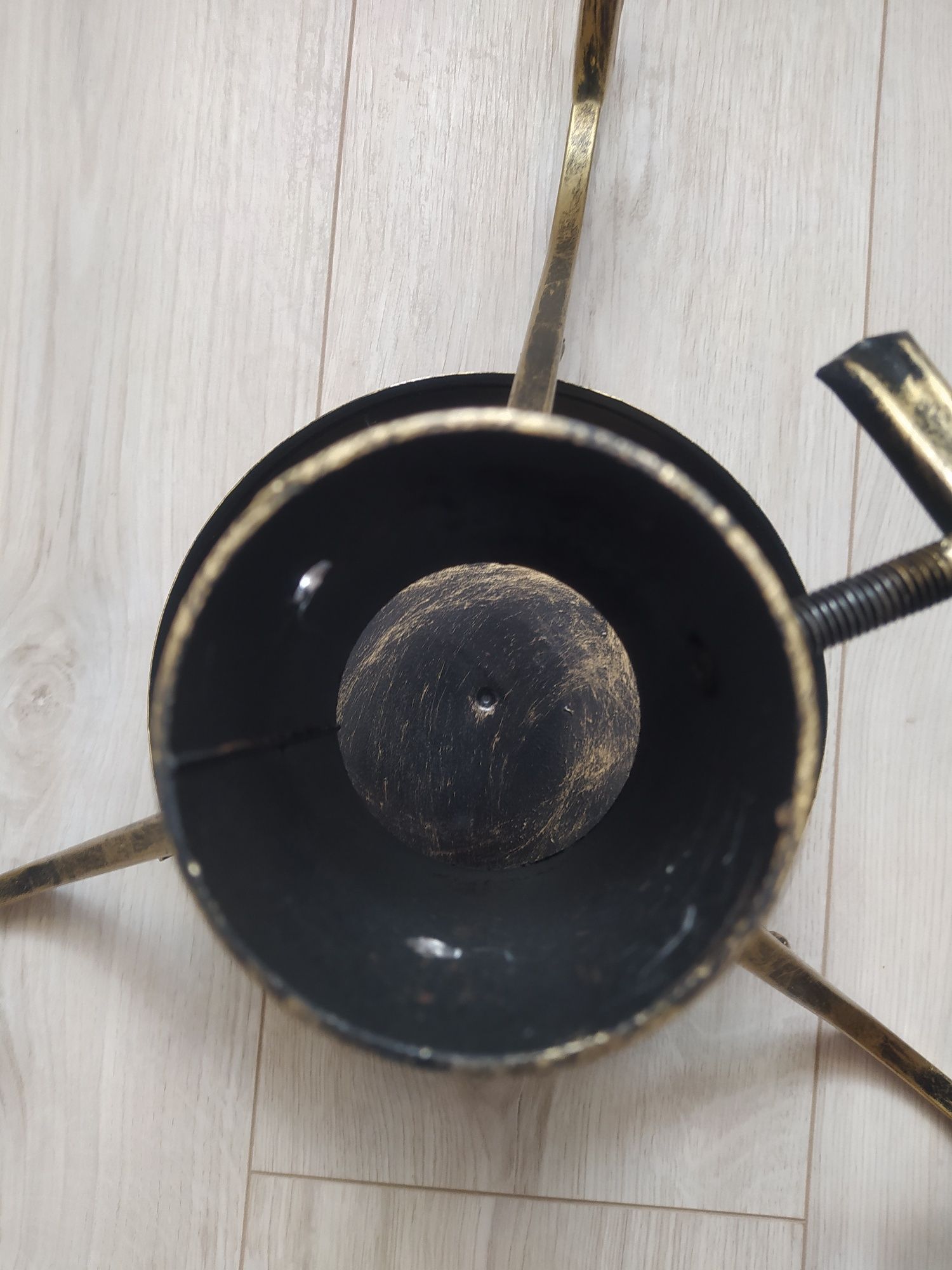 Stojak pod choinkę metalowy pojemnik na wodę