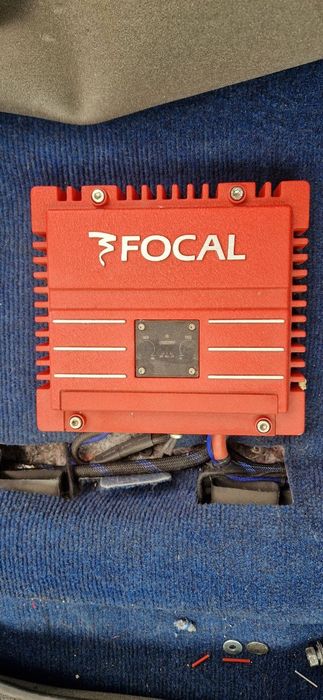 Сабвуфер з підсилювачем focal solid 2